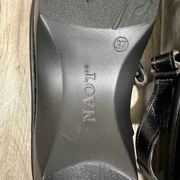 NAOT Sandals Black Paris Leather Sandal Israel Made Womens Size 37 US 7 Casual - Picture 8 of 10